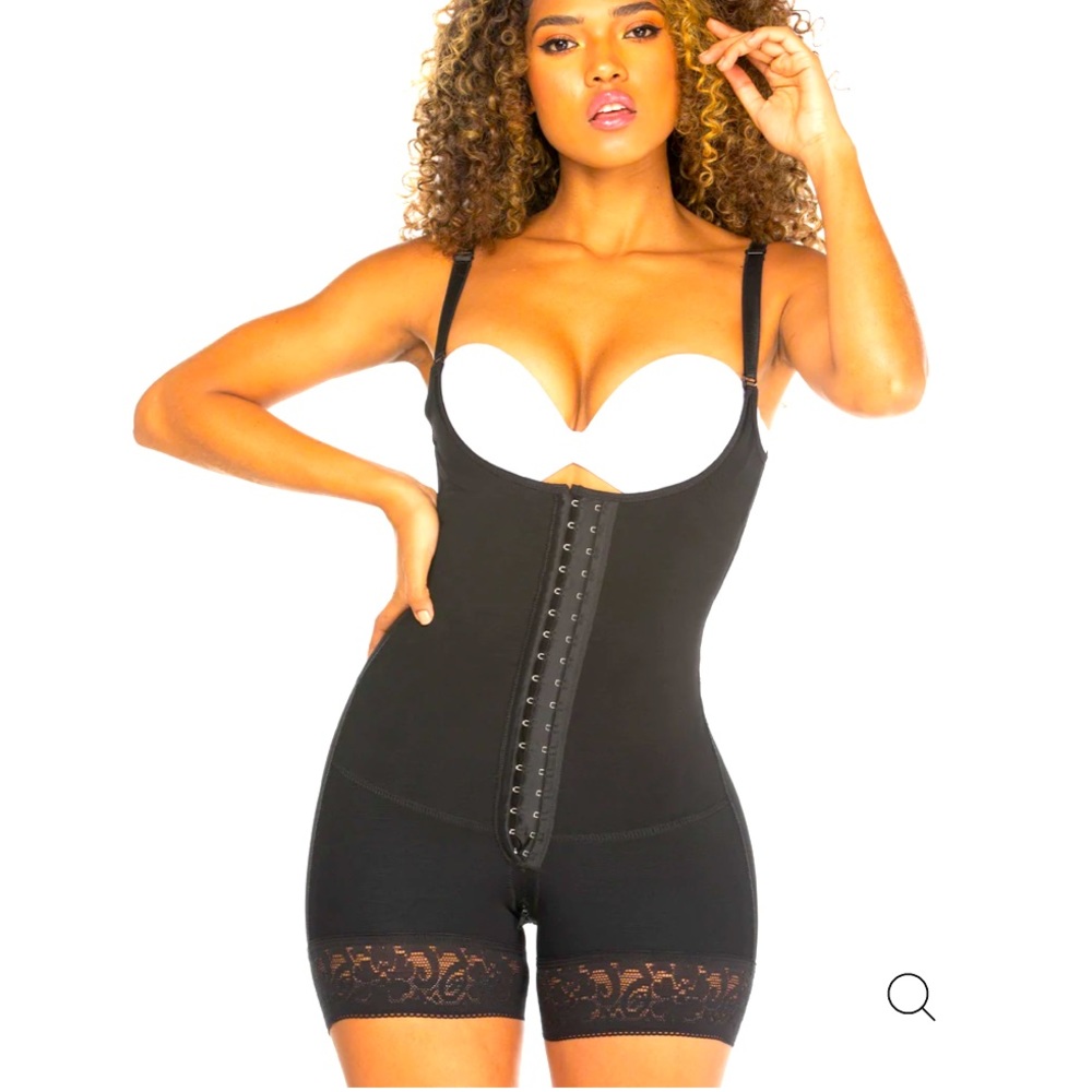 HIGH COMPRESSION FAJA WITH SHORT AND CENTRAL HOOKS zipper crotch